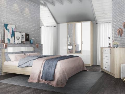 Спальня Софи с большим комодом